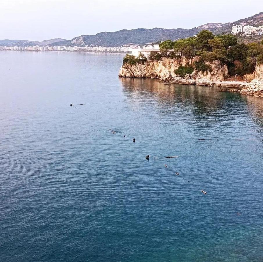 Villa Amos At Aquamarine Residence Vlorë Exteriör bild