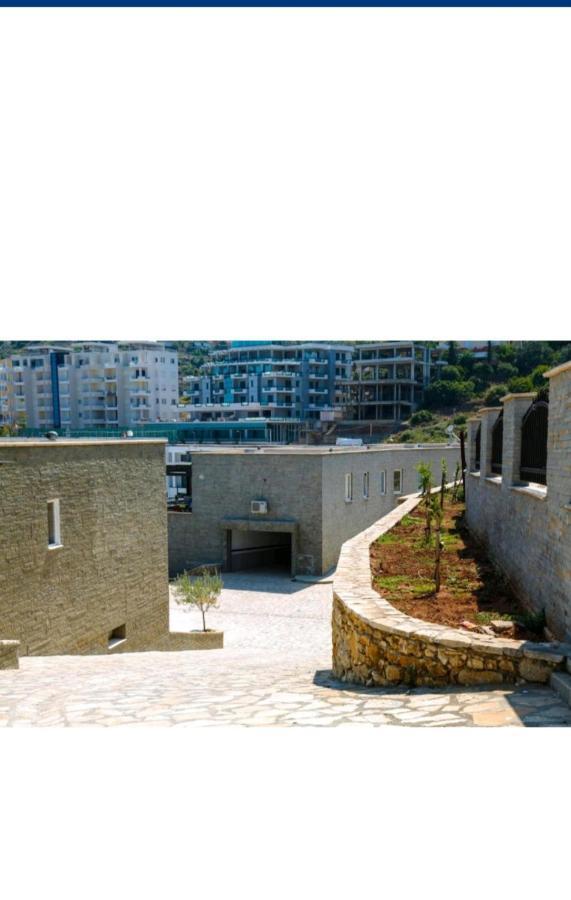 Villa Amos At Aquamarine Residence Vlorë Exteriör bild