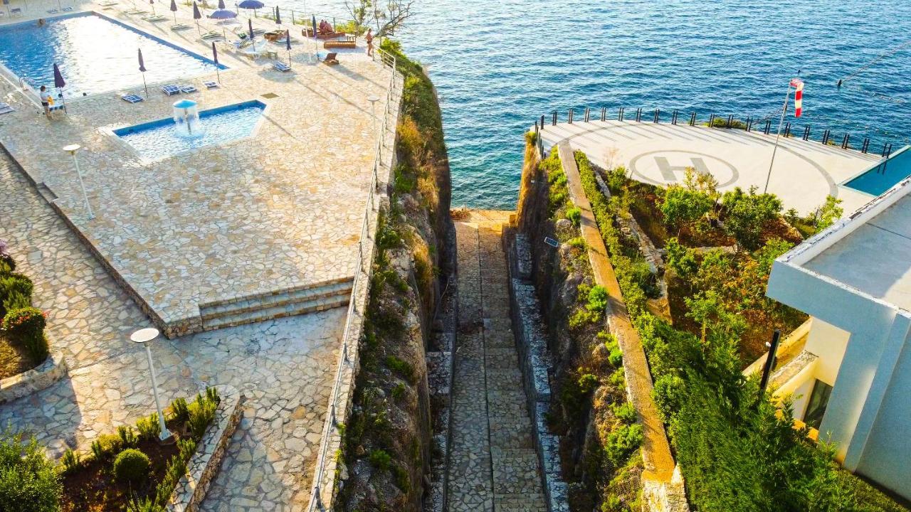 Villa Amos At Aquamarine Residence Vlorë Exteriör bild