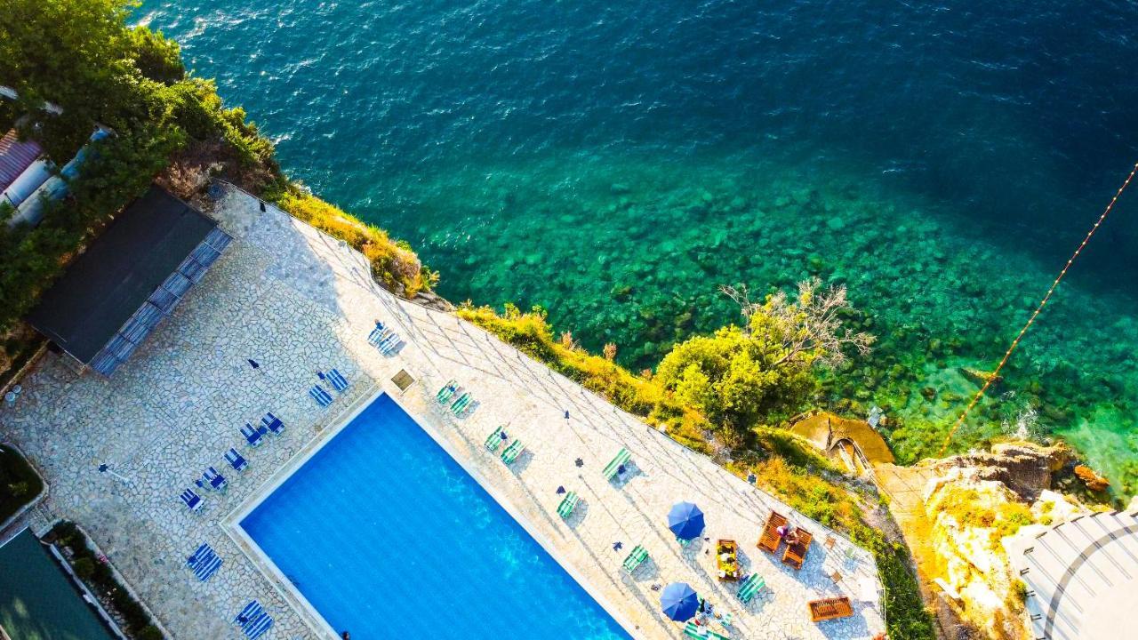 Villa Amos At Aquamarine Residence Vlorë Exteriör bild