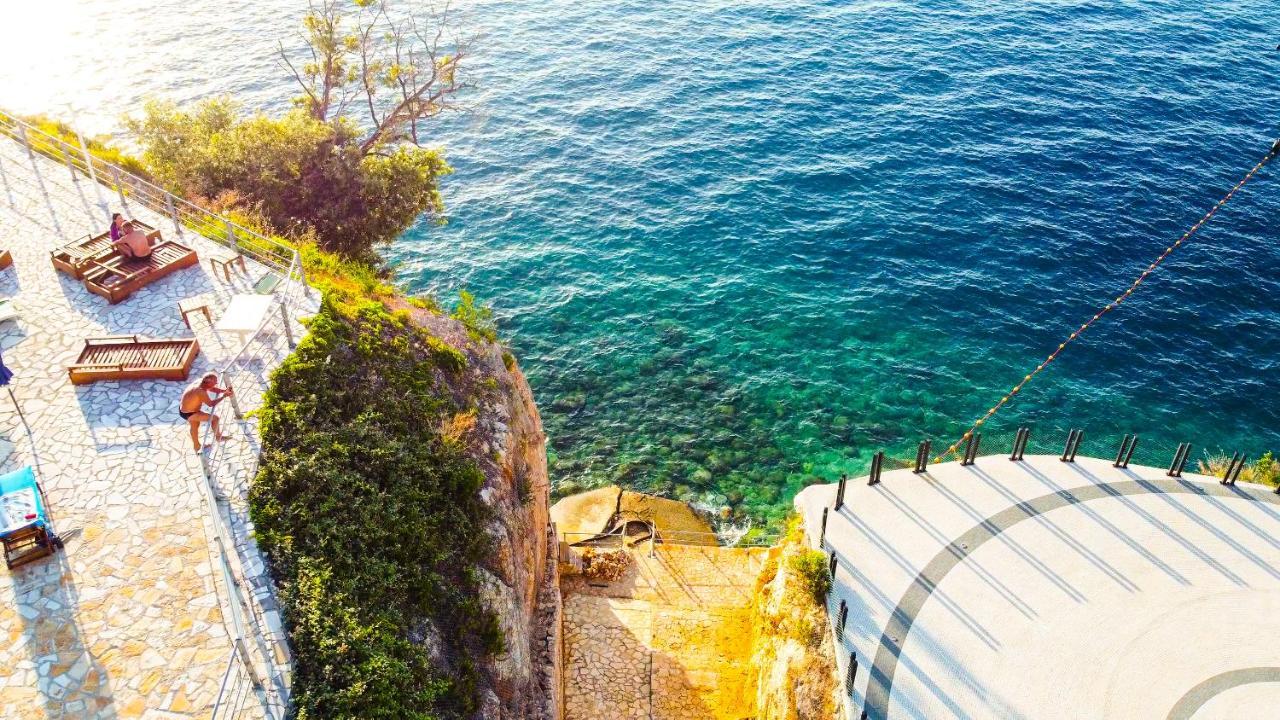 Villa Amos At Aquamarine Residence Vlorë Exteriör bild