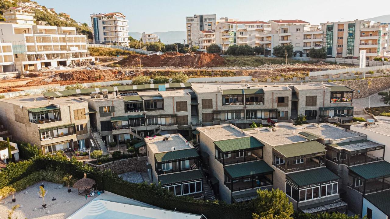 Villa Amos At Aquamarine Residence Vlorë Exteriör bild