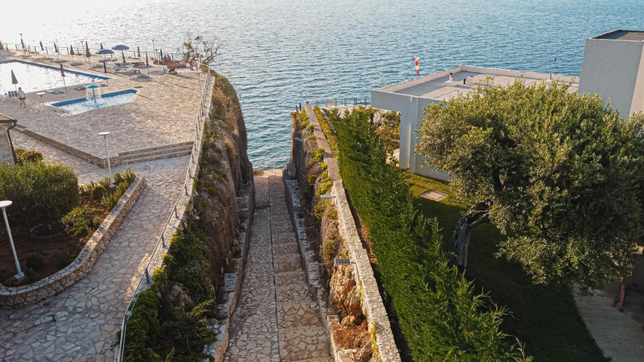 Villa Amos At Aquamarine Residence Vlorë Exteriör bild