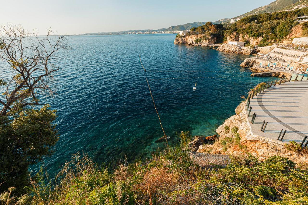 Villa Amos At Aquamarine Residence Vlorë Exteriör bild