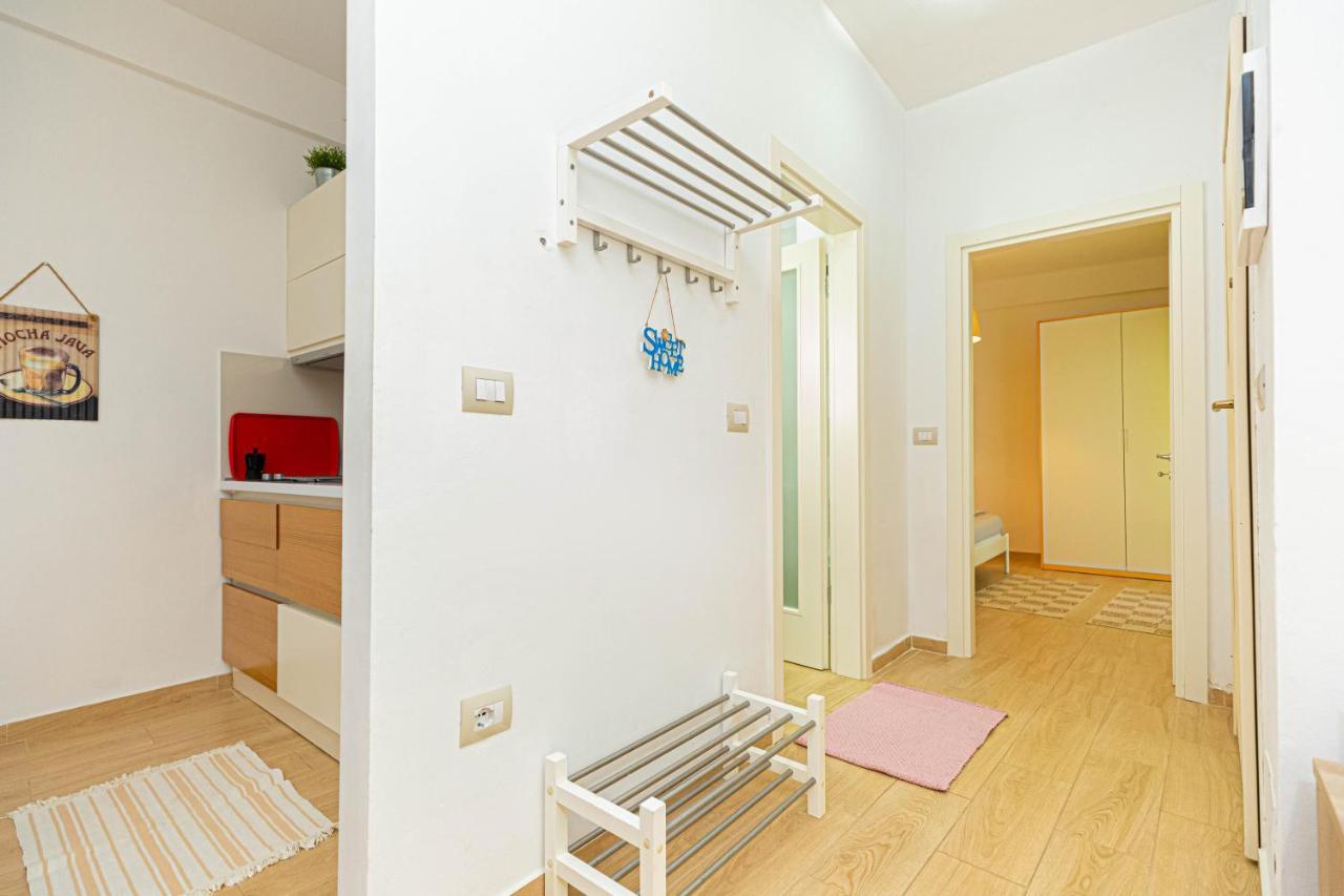Villa Amos At Aquamarine Residence Vlorë Exteriör bild