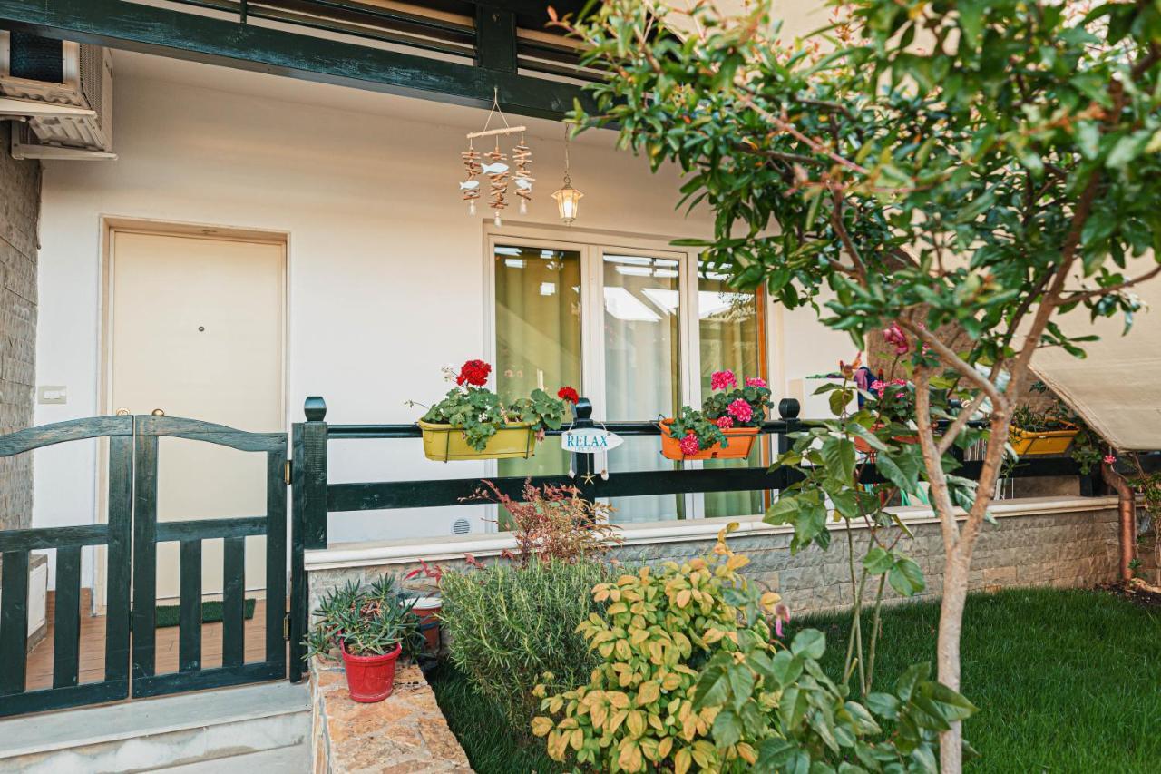 Villa Amos At Aquamarine Residence Vlorë Exteriör bild